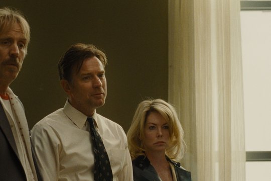 Mother, Couch - Szenenbild 2