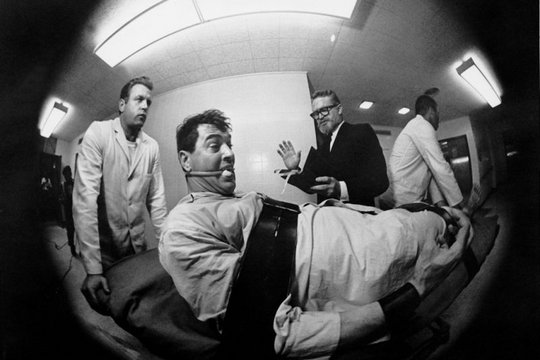 Der Mann, der zweimal lebte - Szenenbild 2