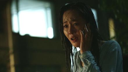 Eom Ji-won in THE PHONE (2015) © Busch Media