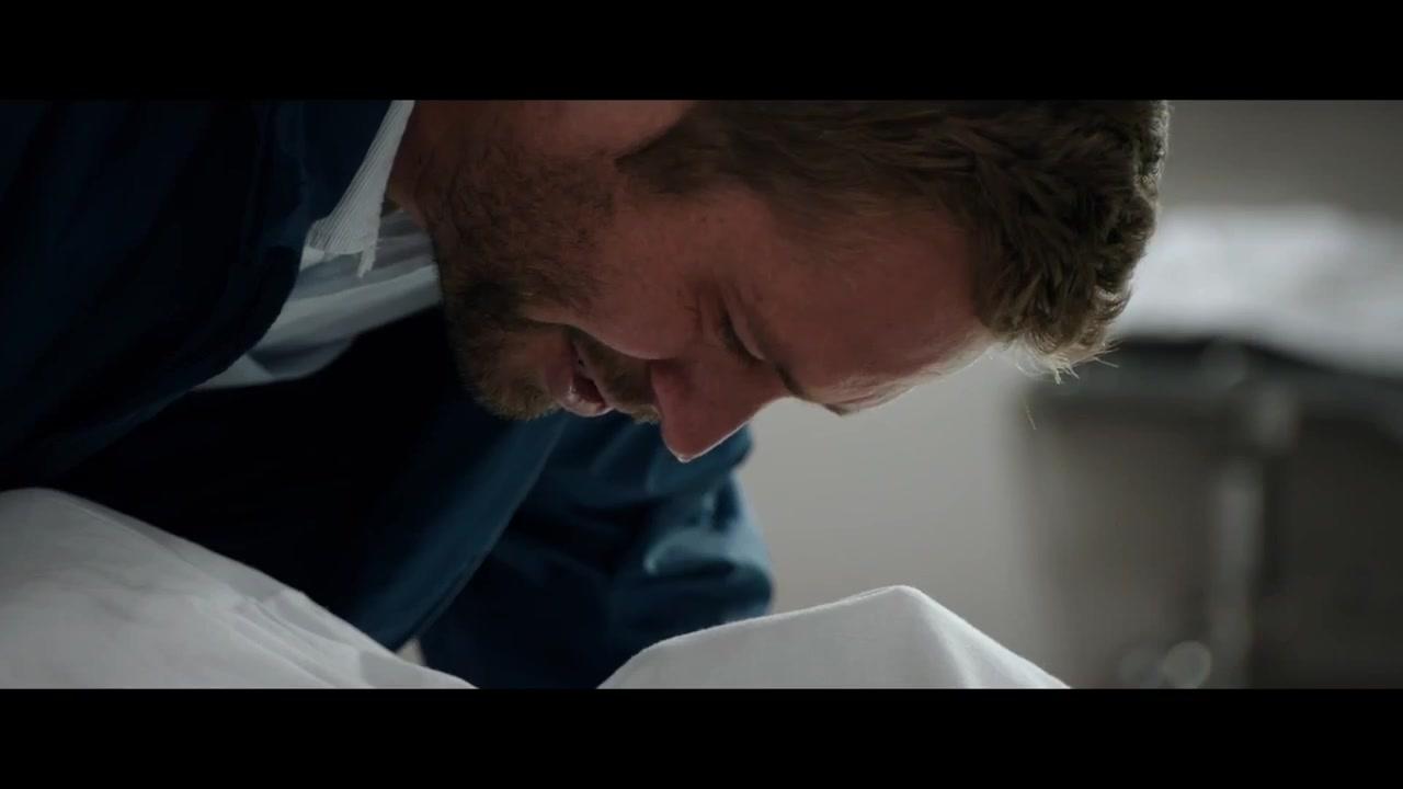 Hours - Trailer - Deutsch