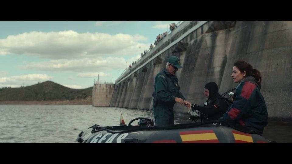 Into the Deep - Tödlicher Tauchgang - Trailer - Englisch - SD