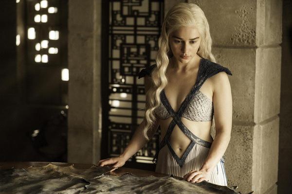 Emilia Clarke als Daenerys in 'Game of Thrones' © HBO 2014