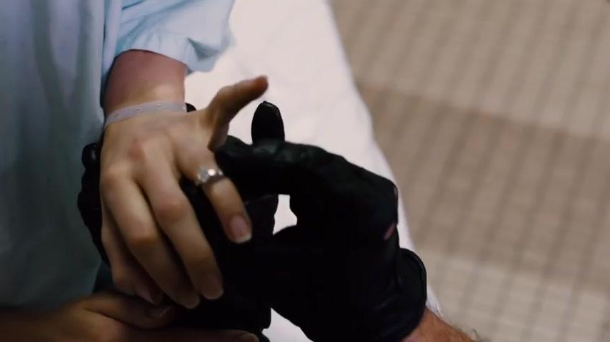 Liebe ohne Krankenschein - Trailer - Englisch - SD
