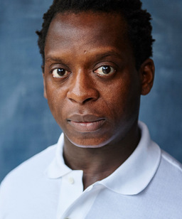 Kobna Holdbrook-Smith