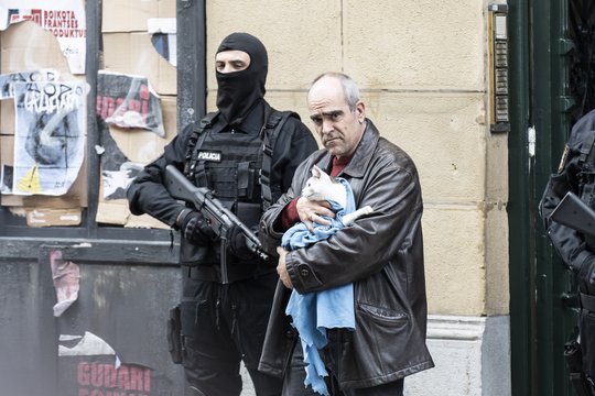 Undercover - Unter Feinden - Szenenbild 4