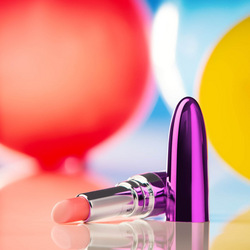 Vibrator in Lippenstift design