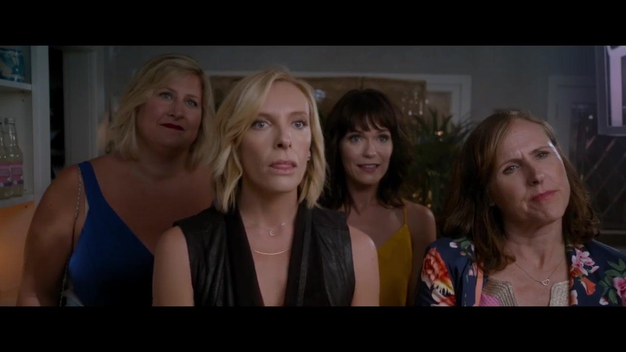Fun Mom Dinner - Trailer - Englisch - HD