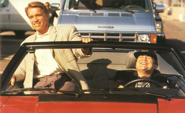Arnold Schwarzenegger und Danny DeVito in 'Twins - Zwillinge'