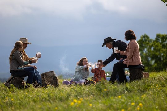 Heartland - Paradies für Pferde - Staffel 17 - Szenenbild 1