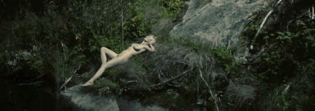 Kirsten Dunst: Zu große Brüste für Lars von Triers 'Antichrist'?